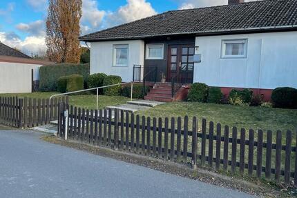 Haus, DHH in Gnutz, Ortsrandlage,noch ohne Provision 4 zimmer