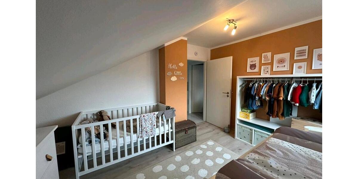 Dachgeschoßwohnung Niederwerrn - 5 Zimmer, 110 m&sup2;, 305.000&euro; | Angebot:24703388