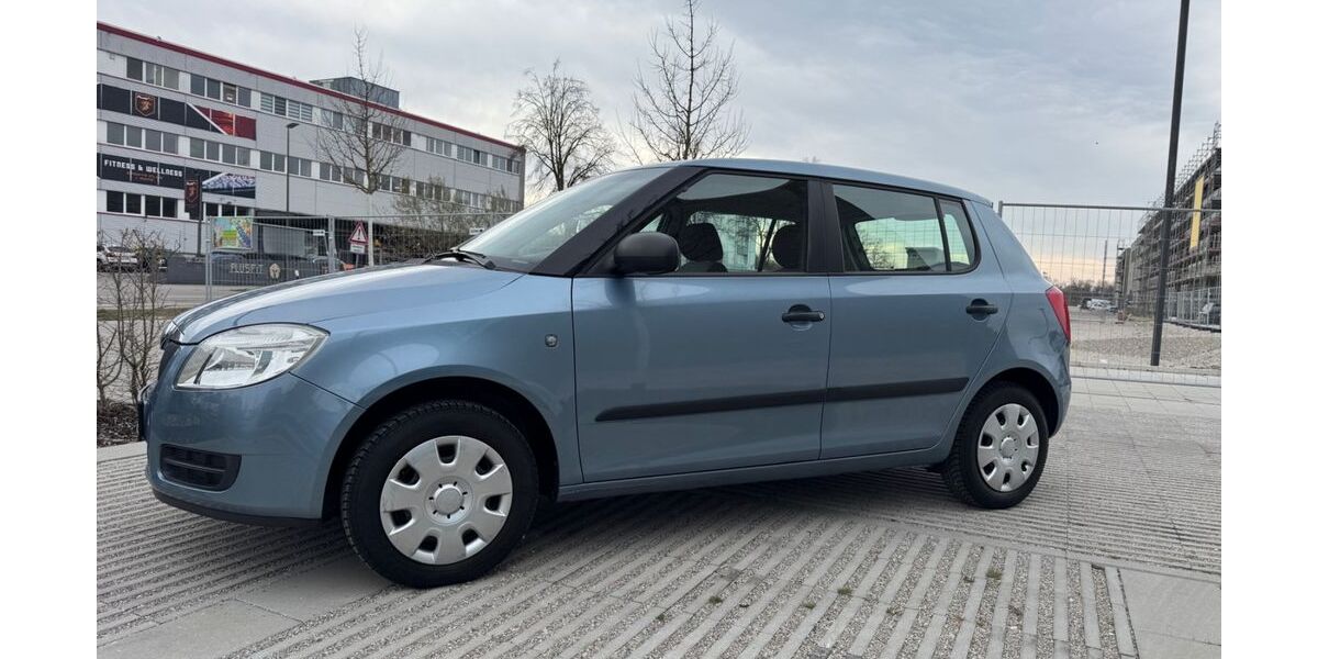 Skoda Fabia 89.000 km 3.999 &euro; München 80995