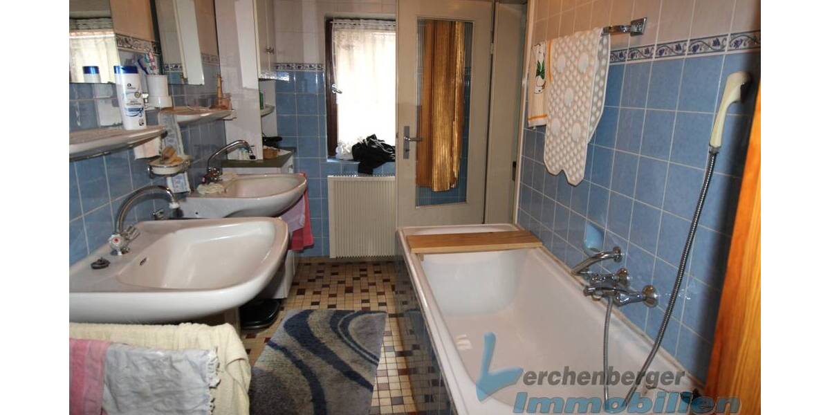 Einfamilienhaus Landau an der Isar Landau - 1 Zimmer, 240 m&sup2;, 429.000&euro; | Angebot:26657485