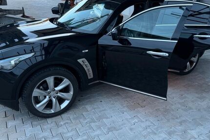 INFINITI FX 199.000 km 8.000 &euro; Offenburg 77654