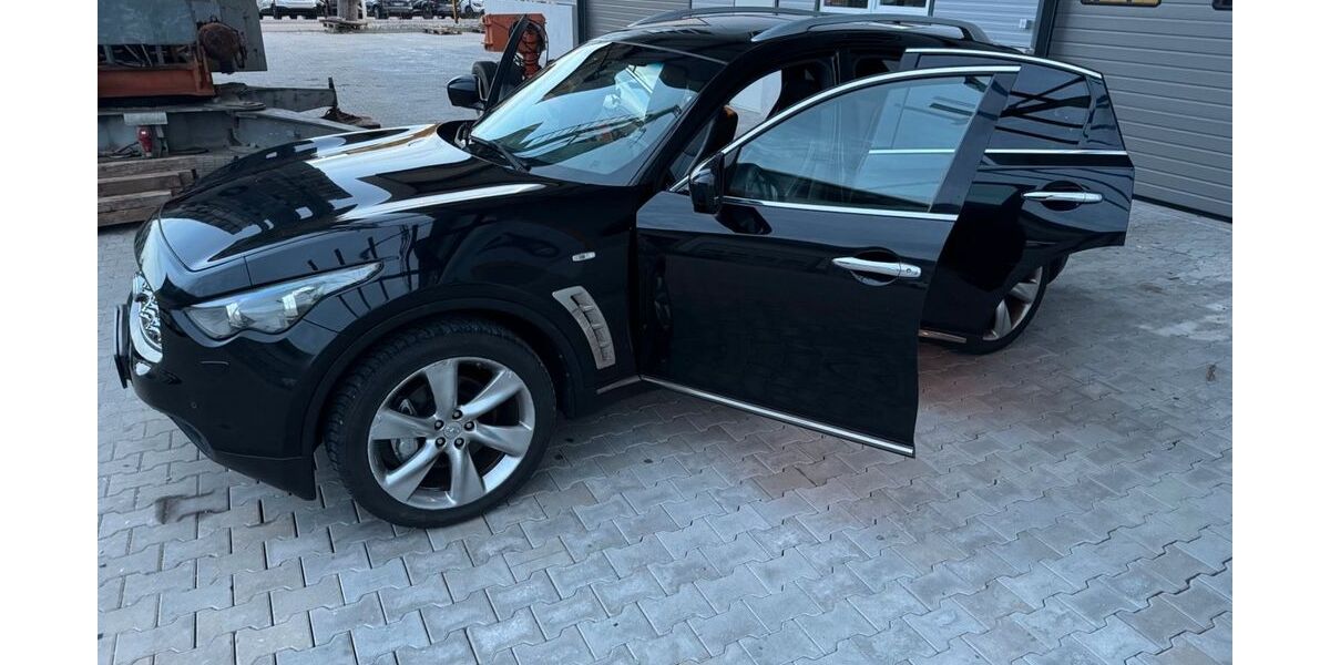 INFINITI FX 199.000 km 8.000 &euro; Offenburg 77654