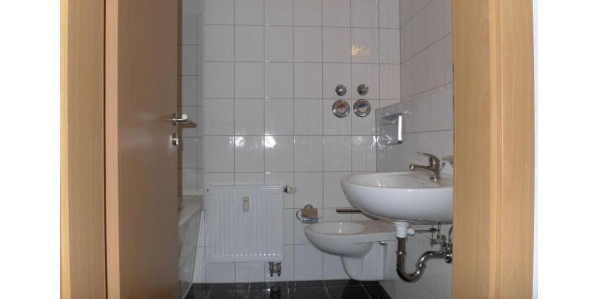 Dachgeschoßwohnung Chemnitz Bernsdorf - 3 Zimmer, 67 m&sup2;, 66.000&euro; | Angebot:25218828