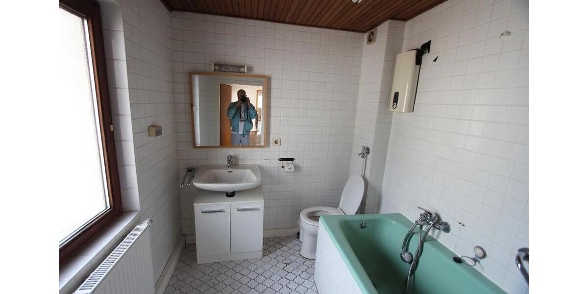 Einfamilienhaus Mehren - 7 Zimmer, 223 m&sup2;, 190.000&euro; | Angebot:26837980