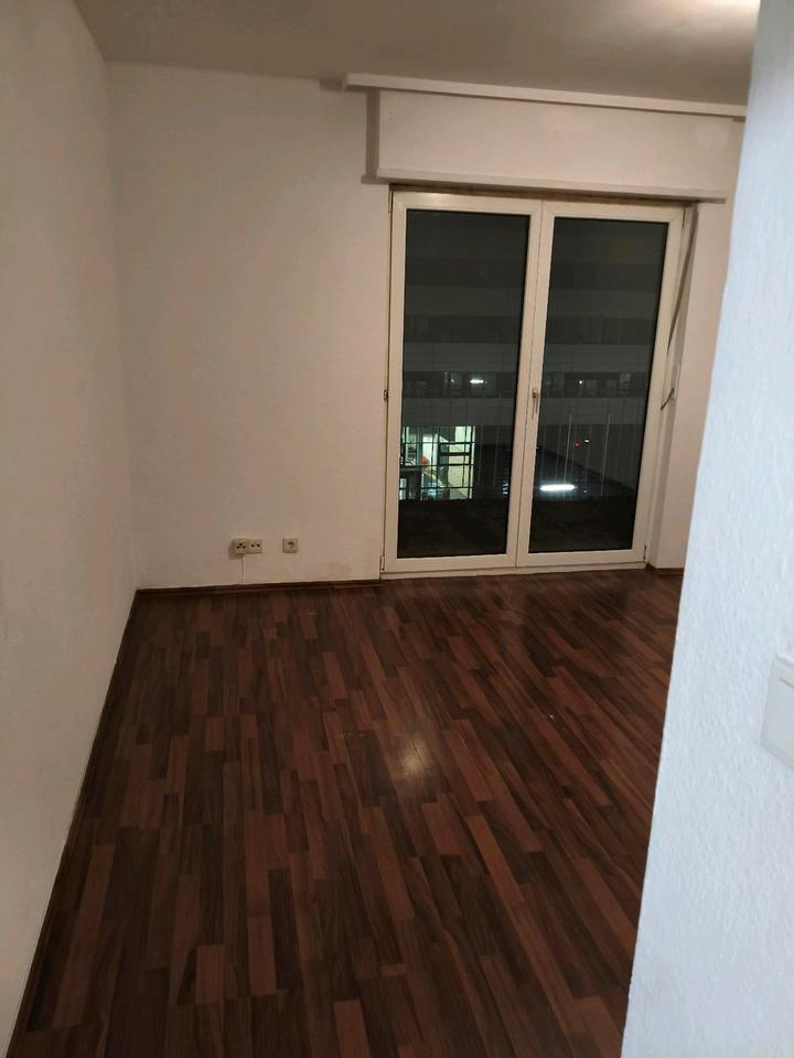 Helle 46,5qm ETW Dachterrasse & Balkon MA Almenhof zimmer