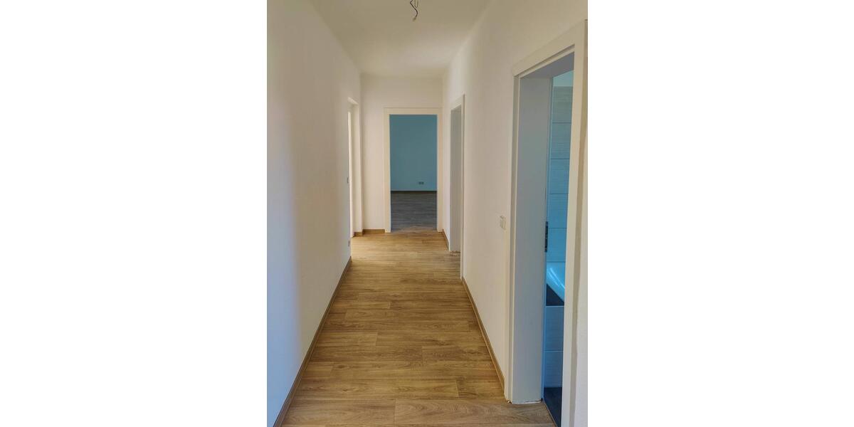 4 ZKB mit Balkon + Einbauküche im 4-Familienhaus in ruhiger Lage 4 zimmer