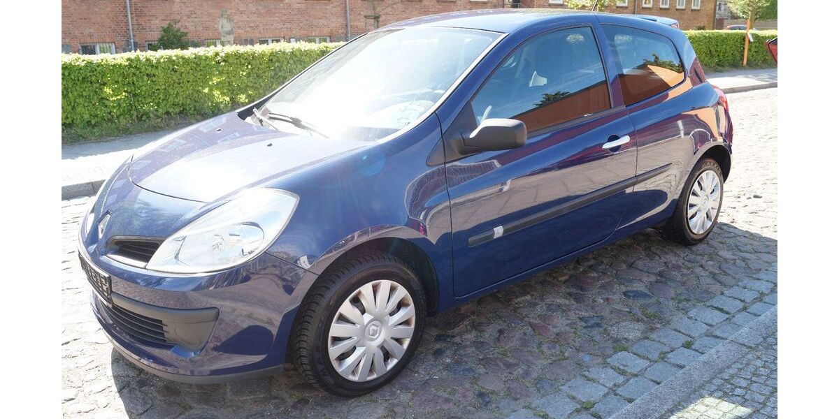 Renault Clio 120.655 km 3.970 &euro; Woldegk an der A20 17348