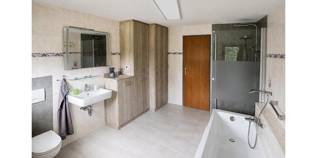Einfamilienhaus Lenzen (Elbe) - 7 Zimmer, 180 m&sup2;, 568.000&euro; | Angebot:27086785