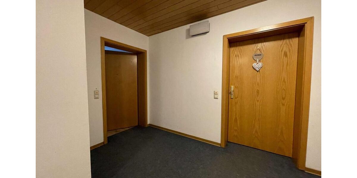 Etagenwohnung Klingenthal - 3 Zimmer, 105 m&sup2;, 475&euro; | Angebot:26647916