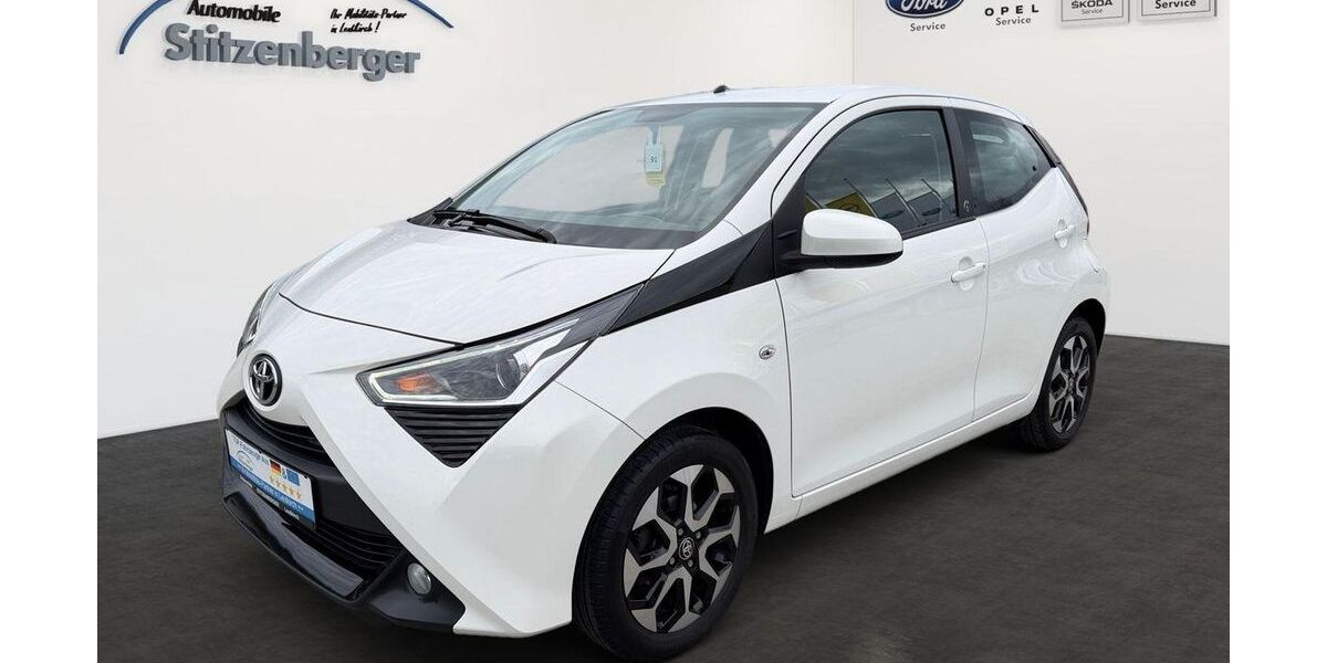 Toyota Aygo (X) 24.800 km 10.990 &euro; Leutkirch 88299