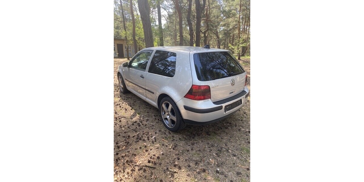 VW Golf IV 130.000 km 2.400 &euro; Diensdorf-Radlow 15864