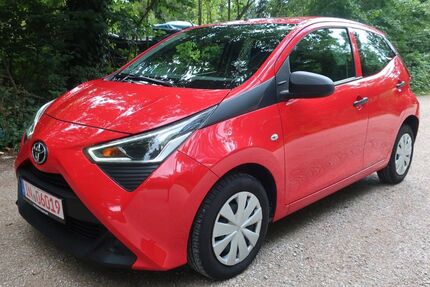 Toyota Aygo (X) 61.300 km 7.090 &euro; Ingolstadt 85053