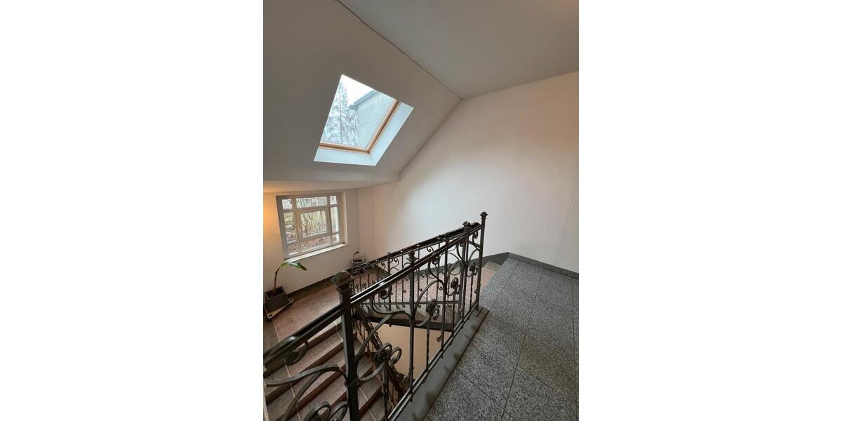 Dachgeschoßwohnung Chemnitz Kapellenberg - 2 Zimmer, 60 m&sup2;, 75.000&euro; | Angebot:25047565