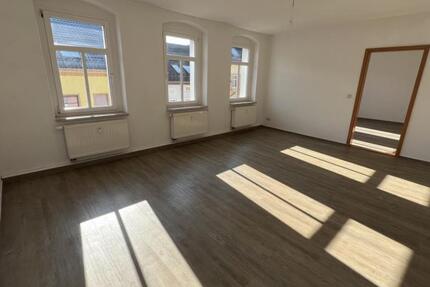 Wohnen mit Wohlfühlfaktor! Charmante 3-Raum-DG-Wohnung in Gera-Pforten mit Küchenzeile - Wohnung Gera Ostviertel | Angebot:26335228