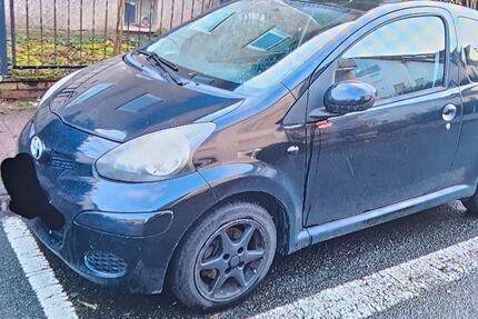 Toyota Aygo (X) 102.000 km 2.800 &euro; Frankfurt am Main 60488