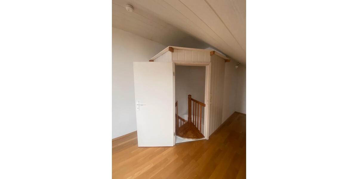 Dachgeschoßwohnung Gundelfingen an der Donau - 3 Zimmer, 75 m&sup2;, 228.000&euro; | Angebot:26060588