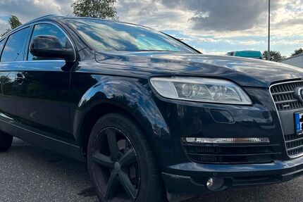 Audi Q7 343.000 km 8.400 &euro; Düsseldorf 40599
