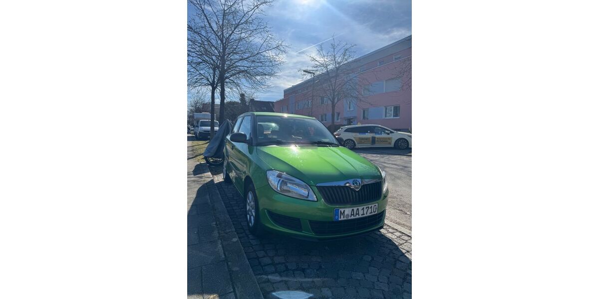 Skoda Fabia 95.000 km 4.900 &euro; München 80686