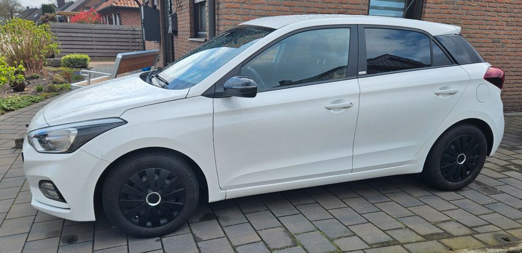 Hyundai i20 86.500 km 10.750 &euro; Nordhorn 48529