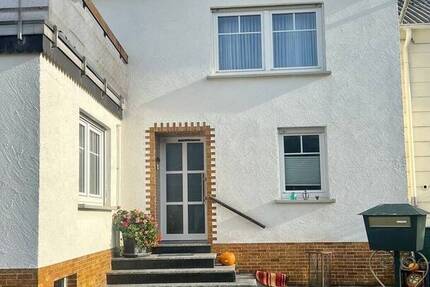 Haus Arzfeld - 8 Zimmer, 160 m&sup2;, 275.000&euro; | Angebot:23881835