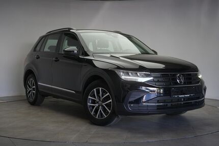 VW Tiguan 43.000 km 24.990 &euro; Braunschweig 38110