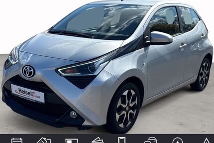Toyota Aygo (X) 54.000 km 13.990 &euro; Merzig 66663