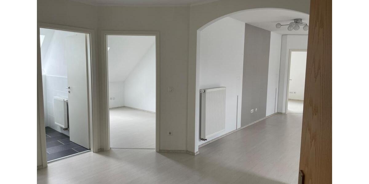 Dachgeschoßwohnung Heiligenstadt in Oberfranken - 3 Zimmer, 91 m&sup2;, 870&euro; | Angebot:26538661