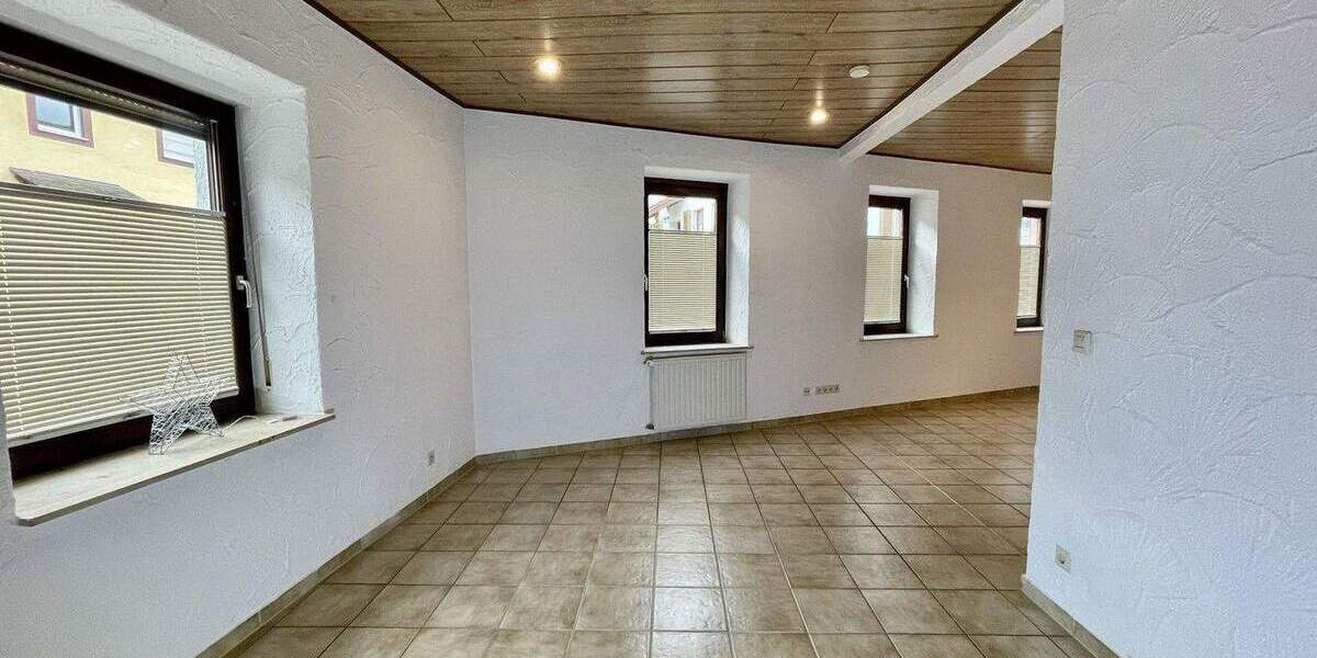 Doppelhaushälfte Bad Dürkheim - 5 Zimmer, 170 m&sup2;, 1.500&euro; | Angebot:25657429