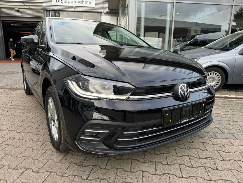 VW Polo 9.865 km 23.750 € Frankfurt am Main 65936