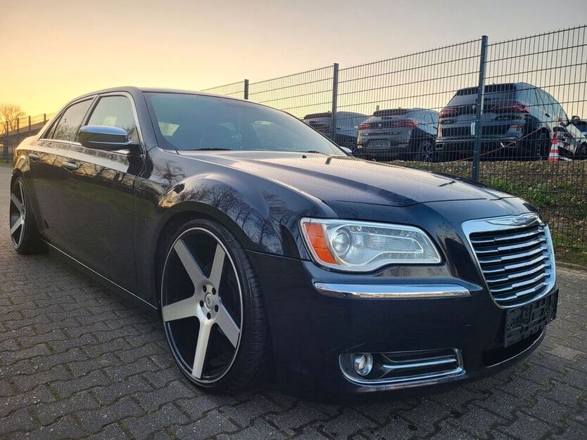 300C