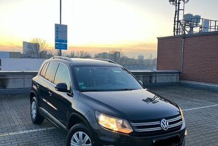 VW Tiguan 157.000 km 8.800 &euro; Berlin 13627
