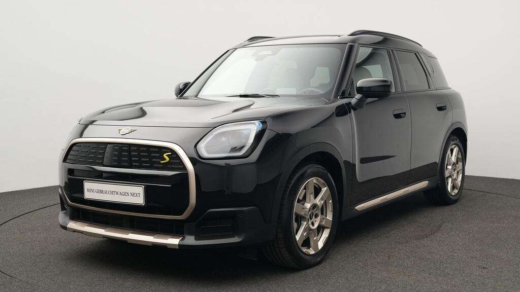 Mini Countryman SE All4 7.961 km 40.228 &euro; München 80788