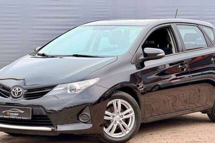 Toyota Auris 135.100 km 7.799 &euro; Versmold 33775