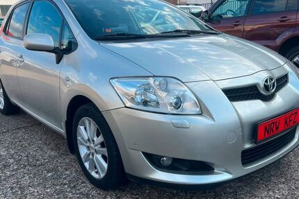 Toyota Auris 214.587 km 2.999 &euro; Hamm 59067