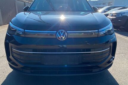 VW Tiguan 22.200 km 36.600 &euro; Groß Wokern 17166