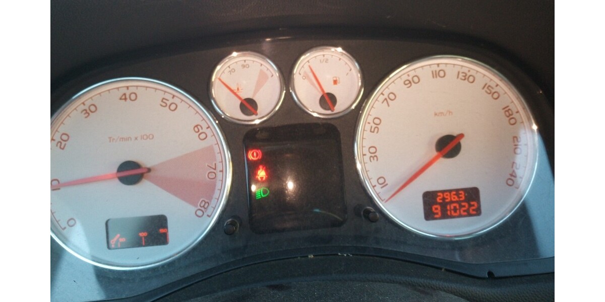 Peugeot 307 CC 91.000 km 4.200 &euro; Helmstedt 38350