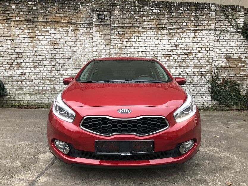 Kia ceed / Ceed 94.881 km 9.900 € Berlin 12309