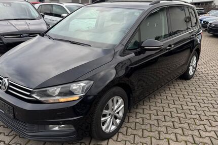 VW Touran 178.327 km 14.990 € Butzbach 35510