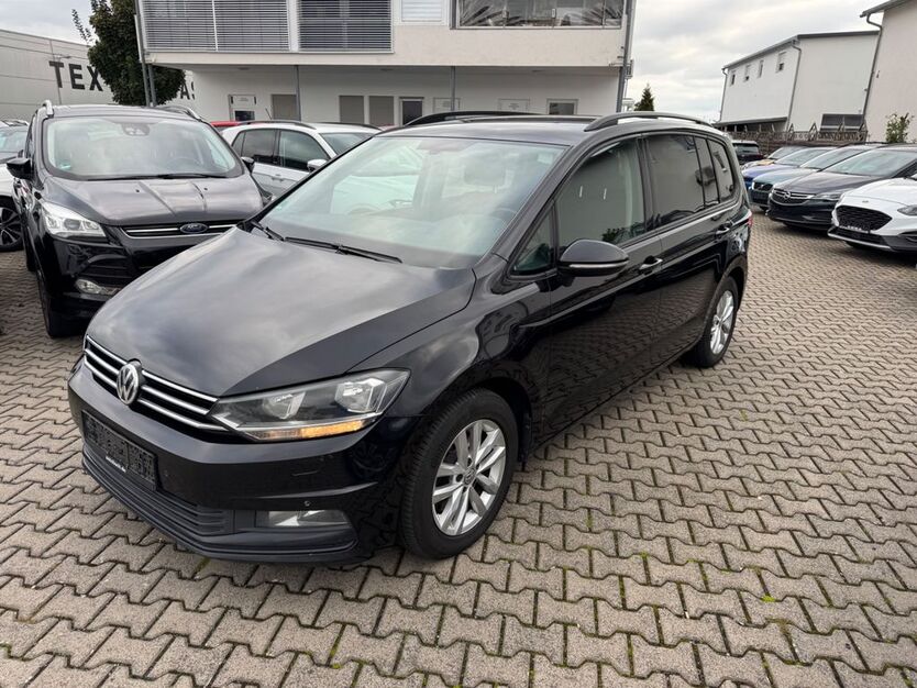 VW Touran 178.327 km 14.990 € Butzbach 35510
