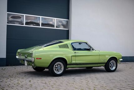 Ford Mustang 98.000 km 69.900 € Oberderdingen 75038