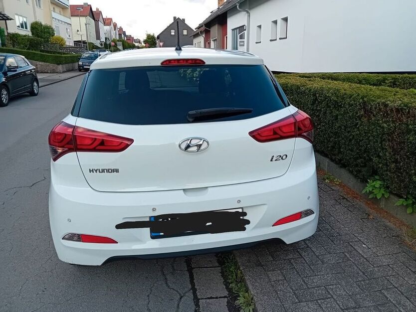 i20