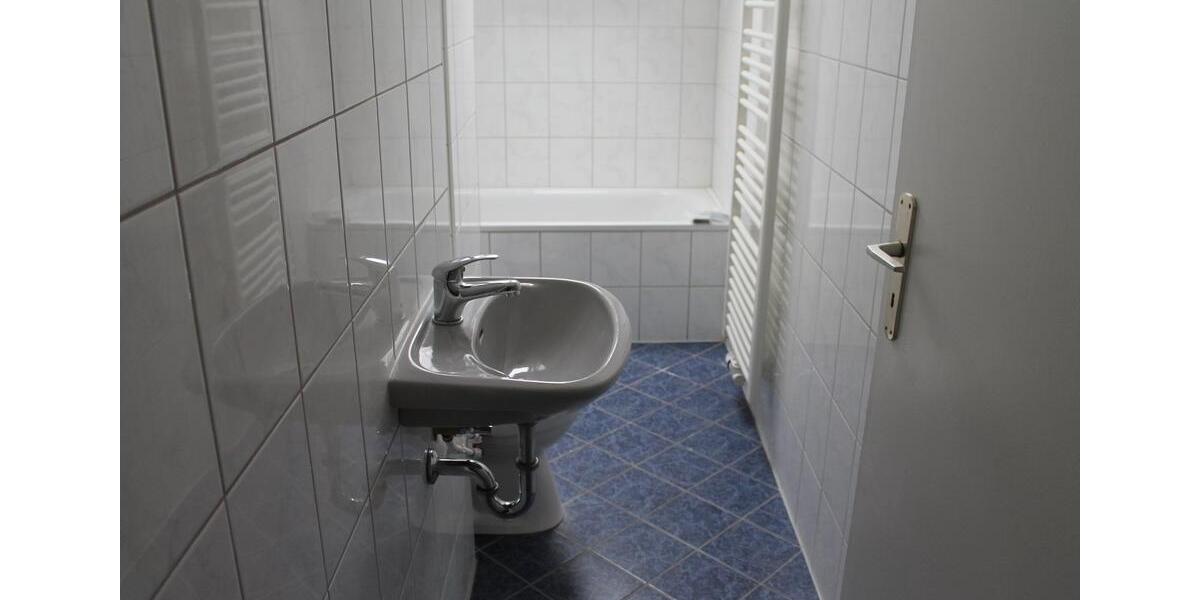 Dachgeschoßwohnung Kassel - 2 Zimmer, 63 m&sup2;, 500&euro; | Angebot:25417375