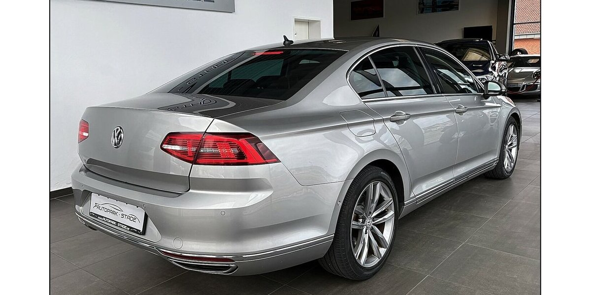VW Passat 2.0 TSI Highline ACC VirtualCockpit Ass. 134.600 km 16.499 &euro; Stade 21682