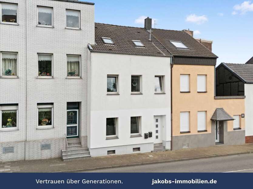 Haus zum Kaufen in Eschweiler 210.000 € 125 m²