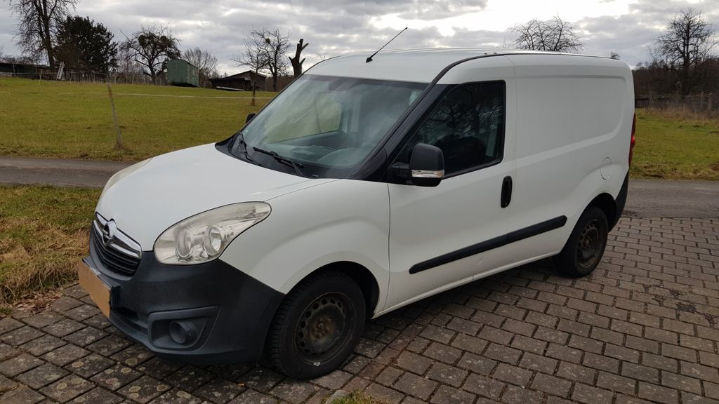 Opel Combo 115.200 km 4.650 &euro; Laubach 35321