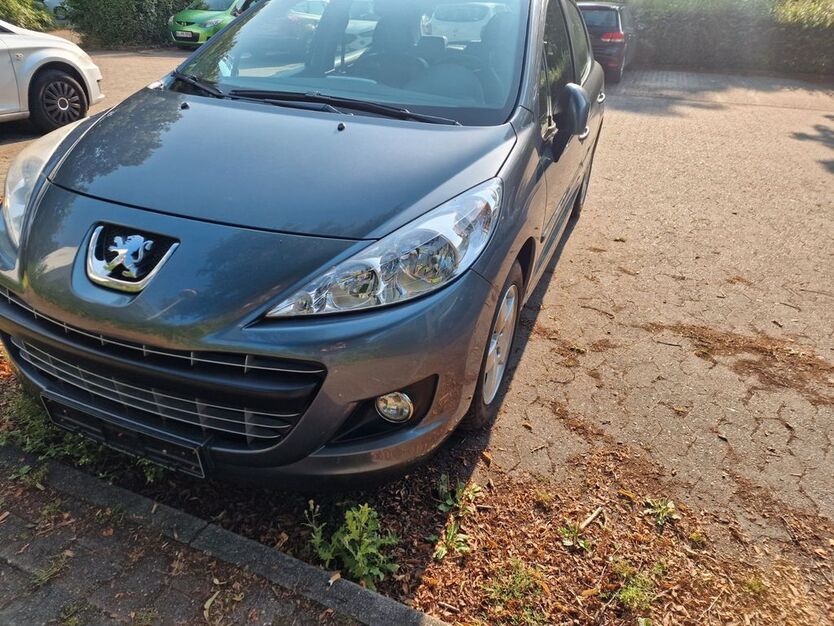 Peugeot 207 198.000 km 2.400 € Ulm 89079