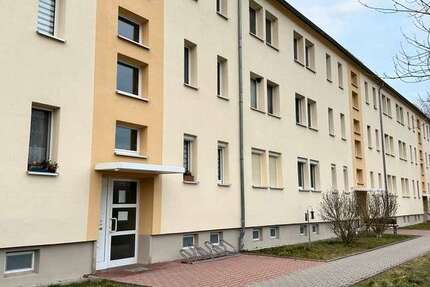 Wohnung zum Mieten in Neukieritzsch OT Großzössen 220 € 38.96 m²