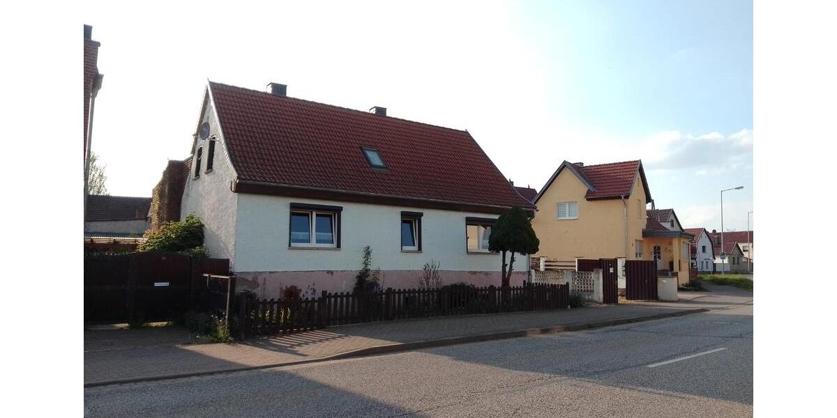 Einfamilienhaus Sangerhausen - 7 Zimmer, 100 m&sup2;, 37.500&euro; | Angebot:15827437
