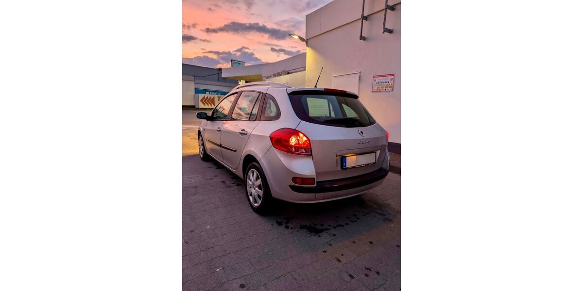 Renault Clio 141.000 km 2.700 &euro; Driedorf 35759