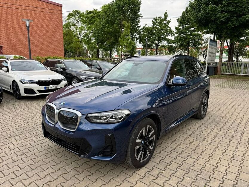 iX3